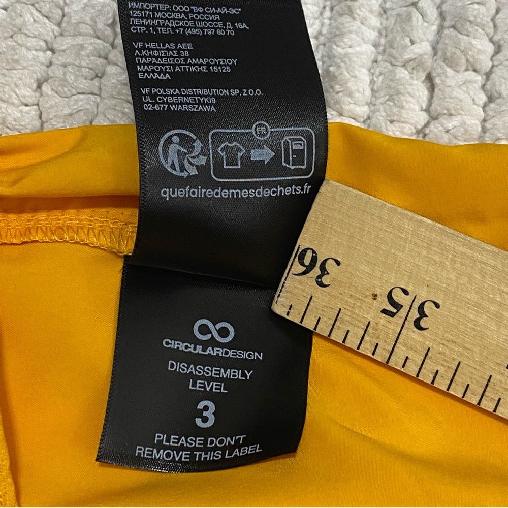 The North Face Elevation Yellow Short‎ XXL Women No Pockets - Picture 12 of 14